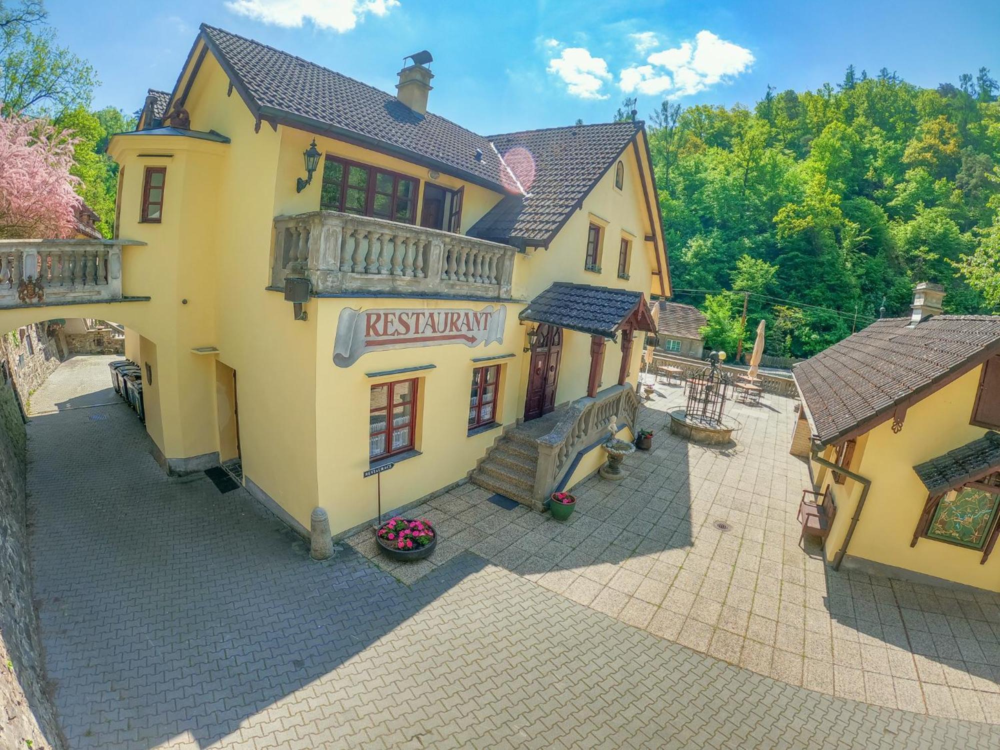 Resort U Jelena Кршивоклат Екстер'єр фото